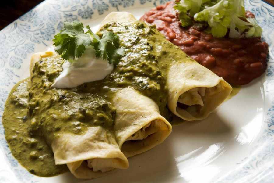 Enchiladas Veganas de Salsa Verde con Tofu