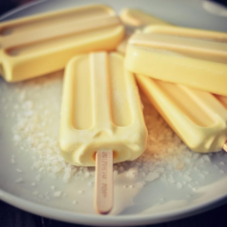 Paletas Veganas de Coco y Mango