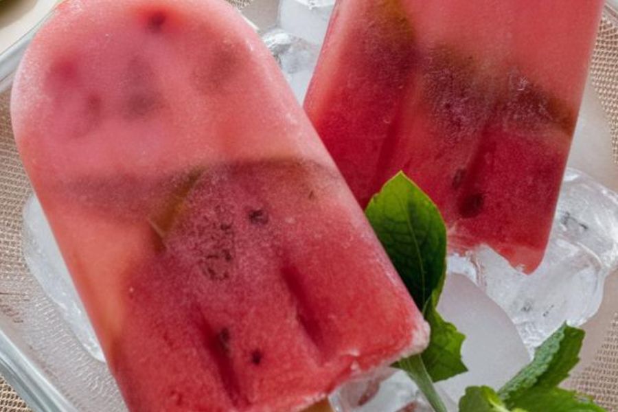 Paletas Veganas de Sandía y Menta