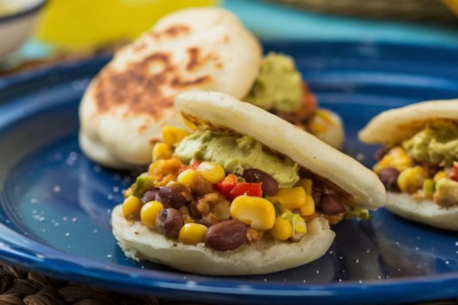 Gorditas Veganas de Nopal y Frijoles