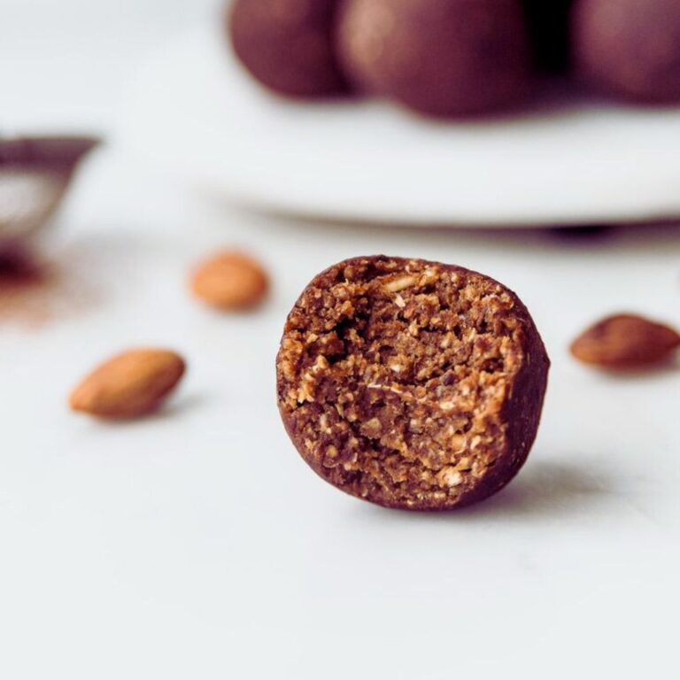 Bolitas Energéticas Veganas de Dátiles y Nuez