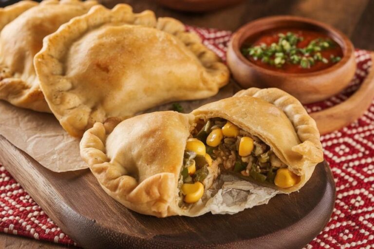 Empanadas Veganas de Elote y Rajas