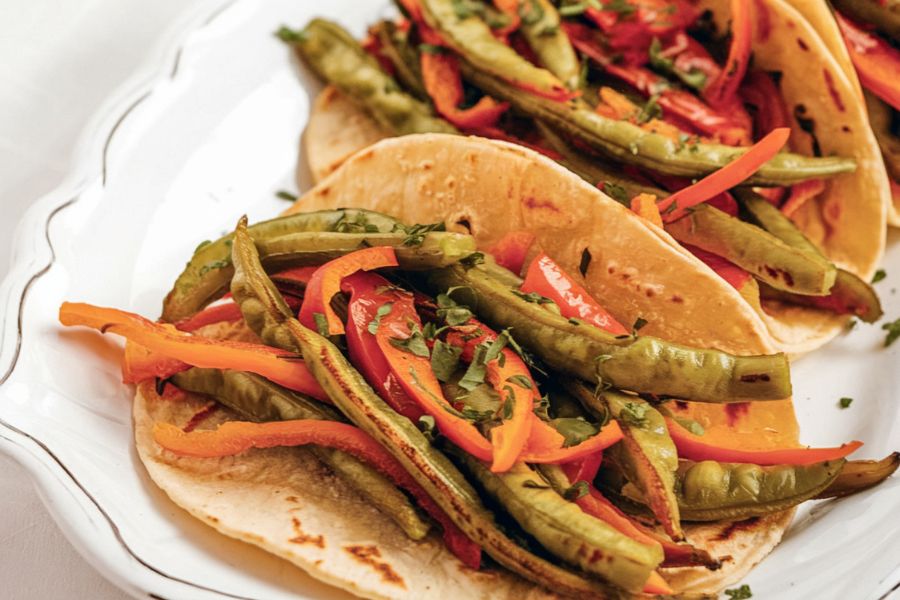 Tacos Veganos de Desayuno con Nopal y Papas