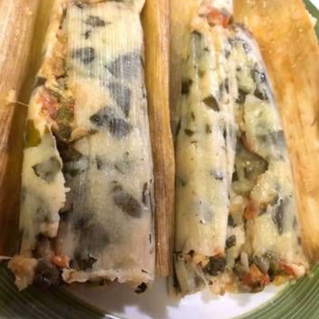 Tamal Vegano de Elote y Espinacas