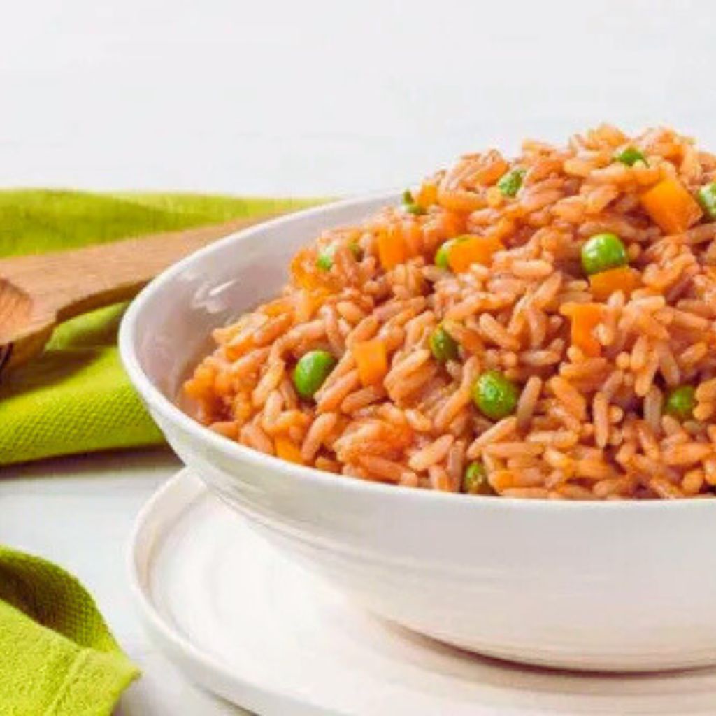 Arroz Vegano a la Mexicana con Especias Navideñas