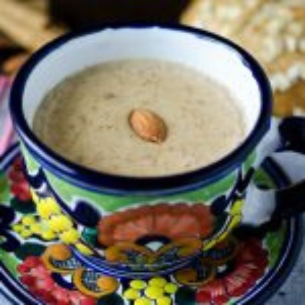 Atole Vegano de Almendra y Canela Navideño