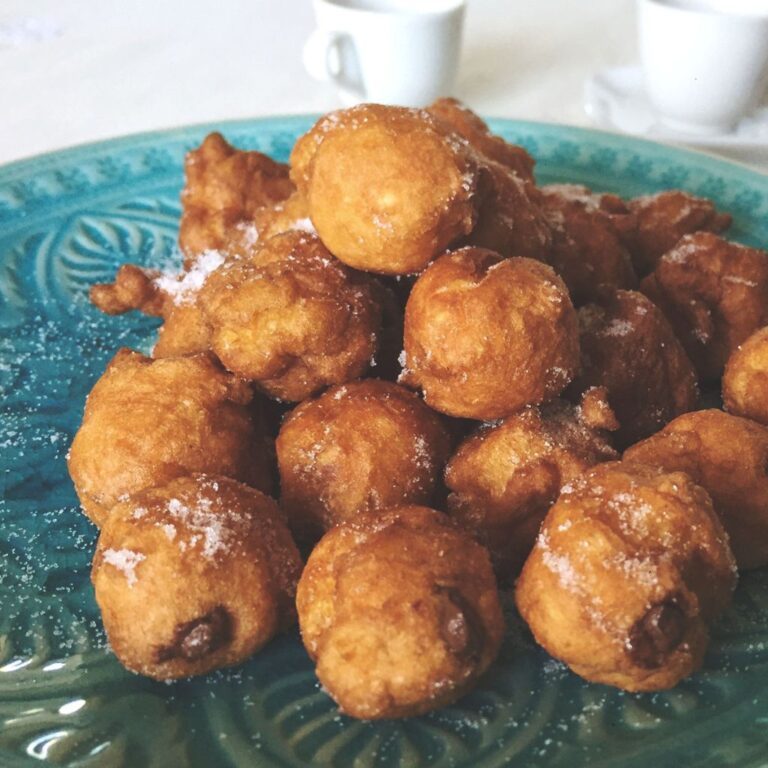 Buñuelos Veganos Navideños con Azúcar de Coco