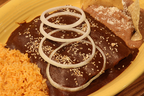 Enchiladas Veganas de Mole Navideño