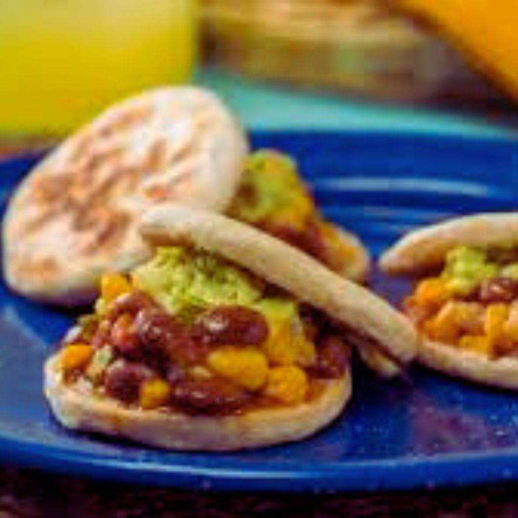 Gorditas Veganas de Nopal y Frijoles Navideñas