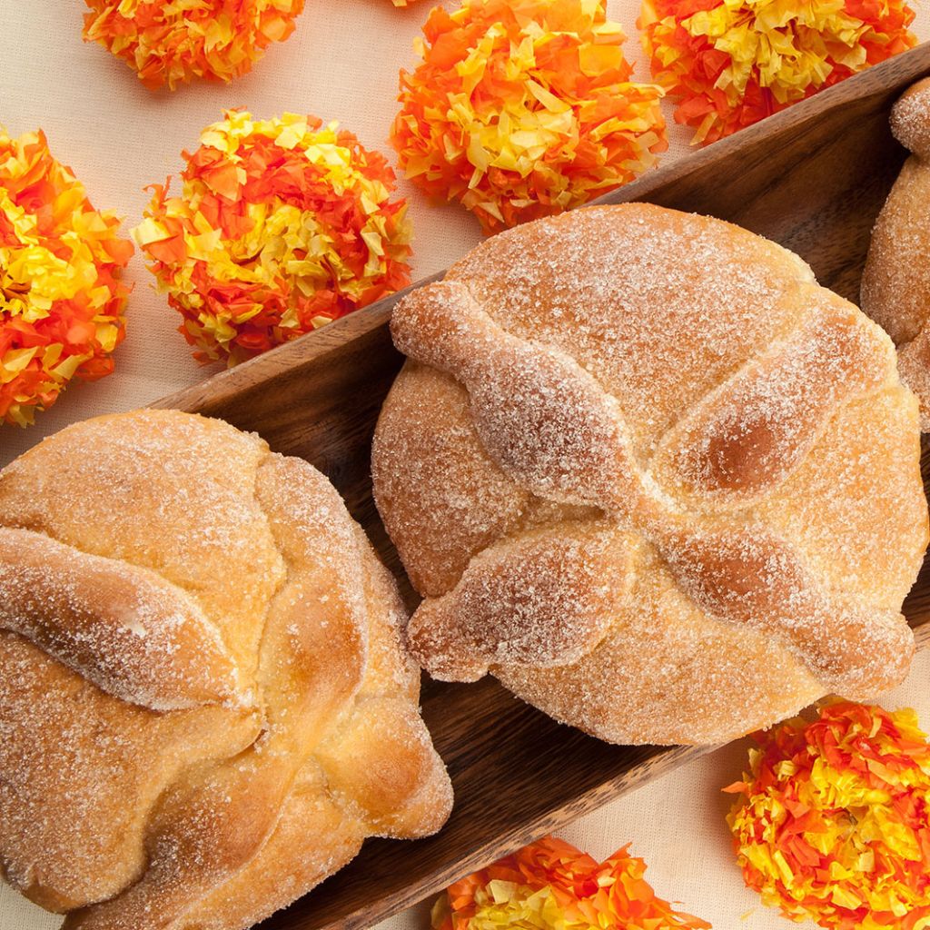 Pan de Muerto Vegano con Especias Navideñas